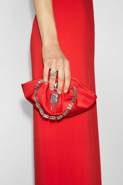 Look 11